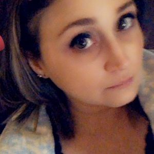 Meet your Posher, Angella